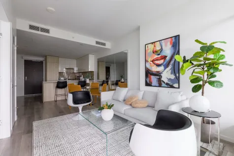 606 1888 GILMORE AVENUE image #1