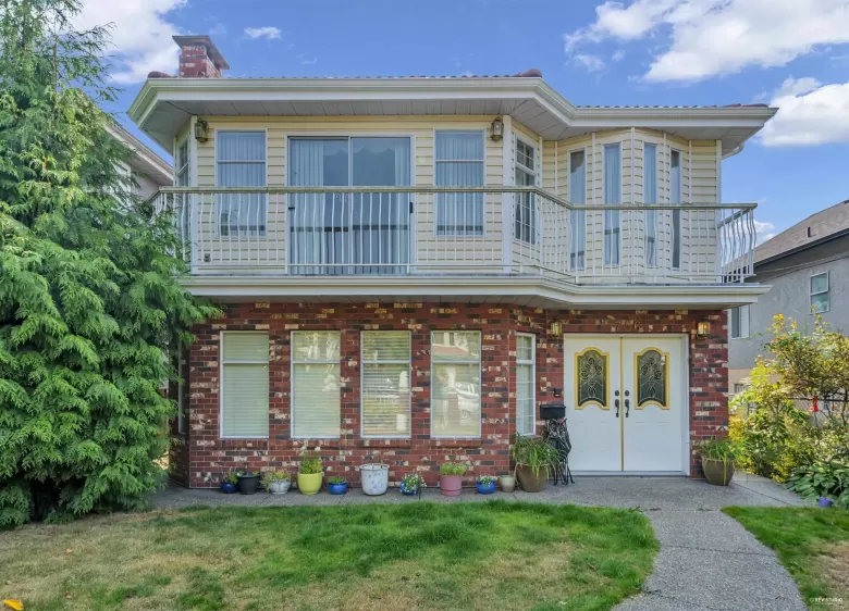 756 E 26TH AVENUE image #1