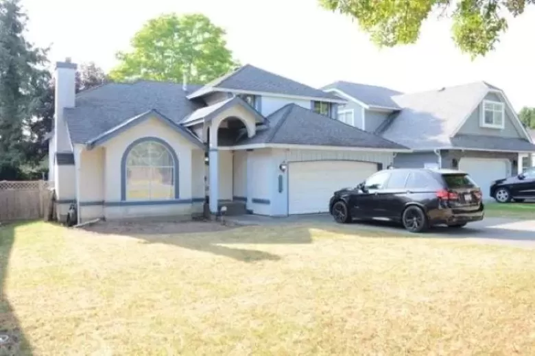 8665 150 STREET image #1