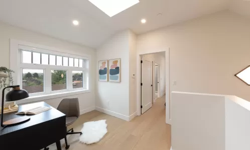 1672 E 15TH AVENUE image #2