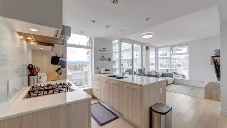 802 2221 E 30TH AVENUE image #1