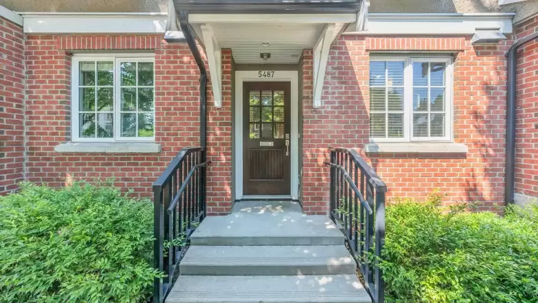 5487 DUNBAR STREET image #1
