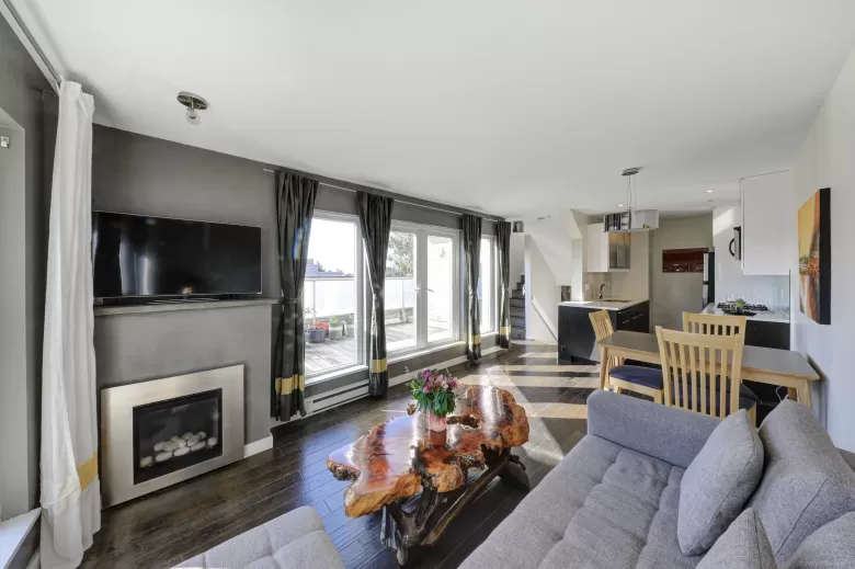 2516 W 4TH AVENUE image #1