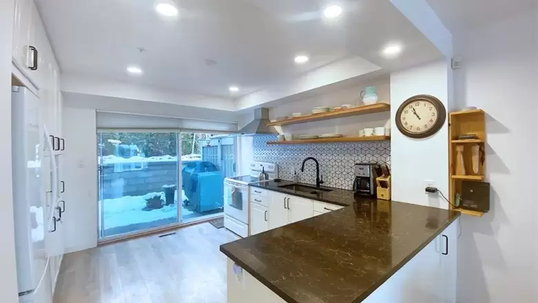 3437 AMBERLY PLACE image #1