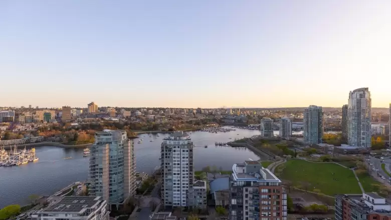 3601 1201 MARINASIDE CRESCENT, Vancouver, BC