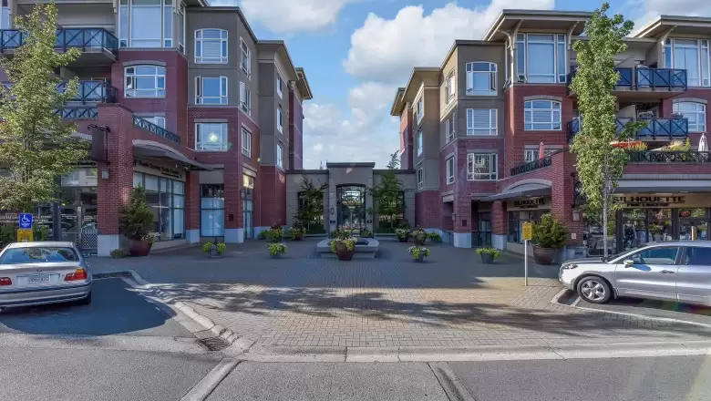 401 2970 KING GEORGE BOULEVARD image #1
