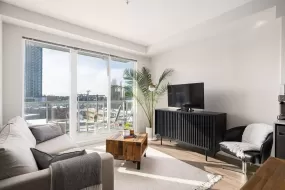 404 10838 WHALLEY BOULEVARD, North Surrey, Surrey, BC