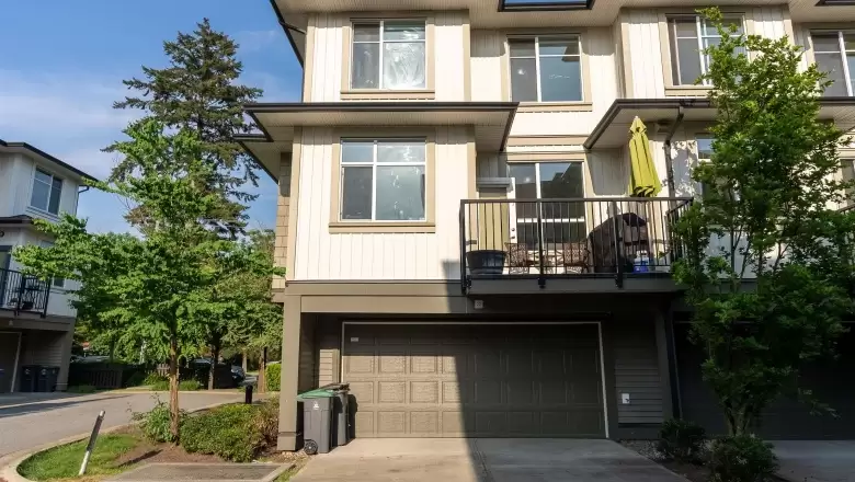 22 8355 164 STREET image #1