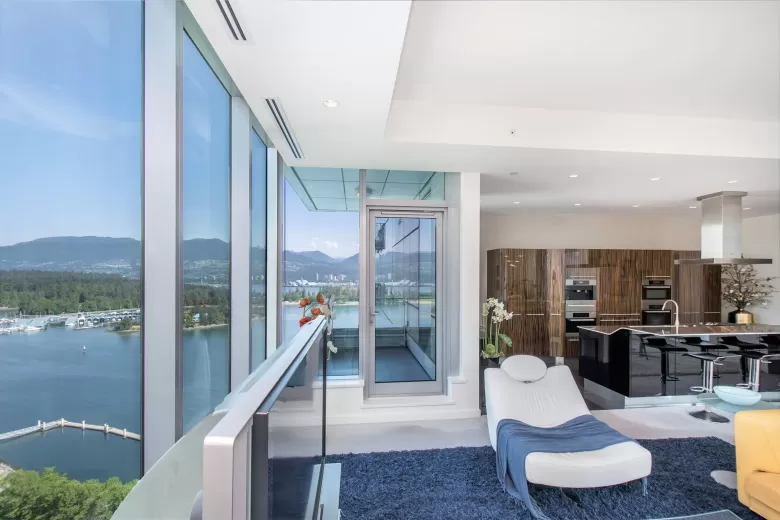 2303 277 THURLOW STREET image #1