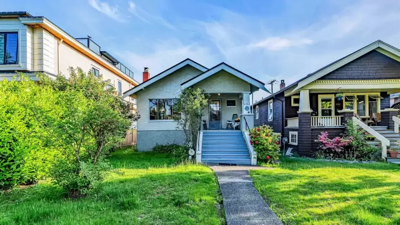3151 W 10TH AVENUE image #1