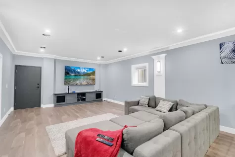 10843 85A AVENUE image #1