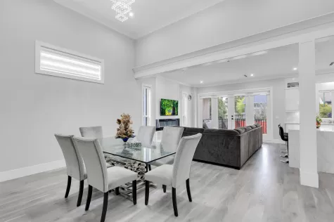 10843 85A AVENUE image #4
