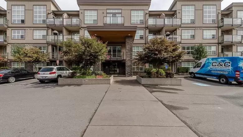 321 30525 CARDINAL AVENUE image #1