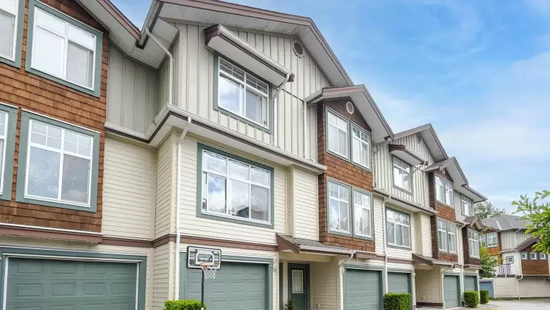 29 16588 FRASER HIGHWAY image #1