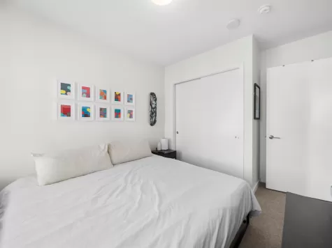 2101 530 WHITING WAY image #1