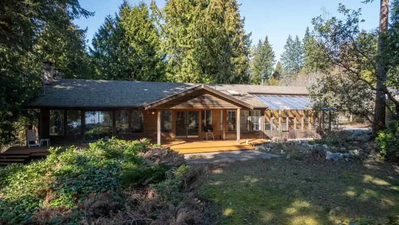 8160 REDROOFFS ROAD, Halfmoon Bay, BC