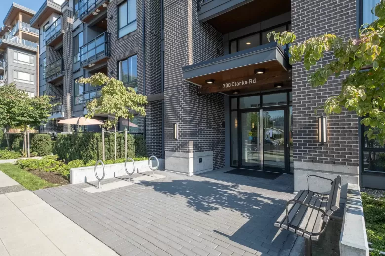 502 700 CLARKE ROAD image #1