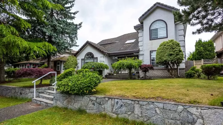 14279 84 AVENUE image #1