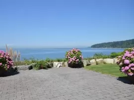 1698 OCEAN BEACH ESPLANADE, Sunshine Coast, Gibsons, BC