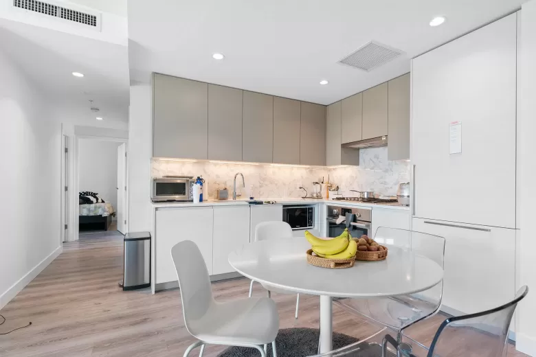 205 8188 FRASER STREET image #1