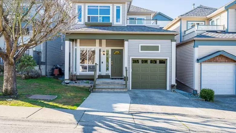 35 8888 216 STREET image #1