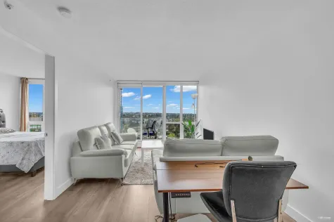 1808 9981 WHALLEY BOULEVARD image #1