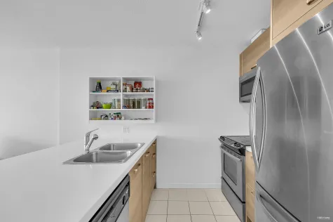 1808 9981 WHALLEY BOULEVARD image #3