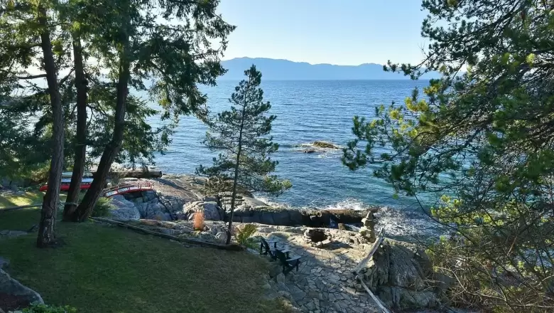 5440 ISKA ROAD, Halfmoon Bay, BC