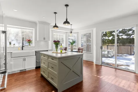20891 94B AVENUE image #1