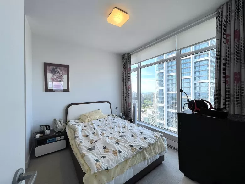 3603 4688 KINGSWAY image #1