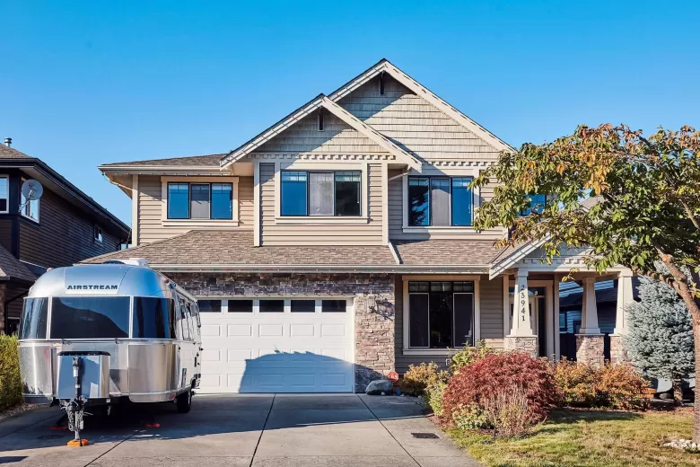 23941 106 AVENUE image #1