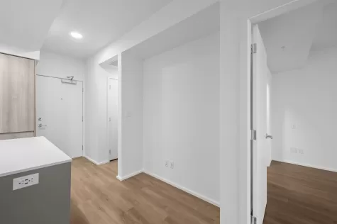 4403 3809 EVERGREEN PLACE image #1