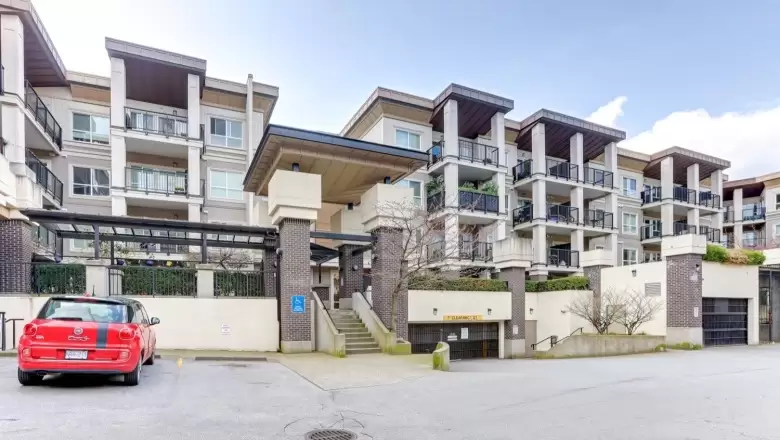 119 9655 KING GEORGE BOULEVARD image #1