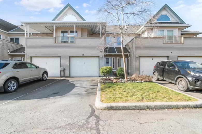 8 9470 HAZEL STREET image #1