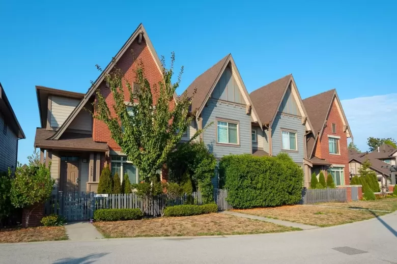 16461 24 AVENUE image #1