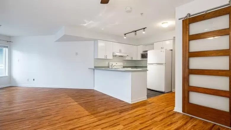 305 12130 80 AVENUE image #1
