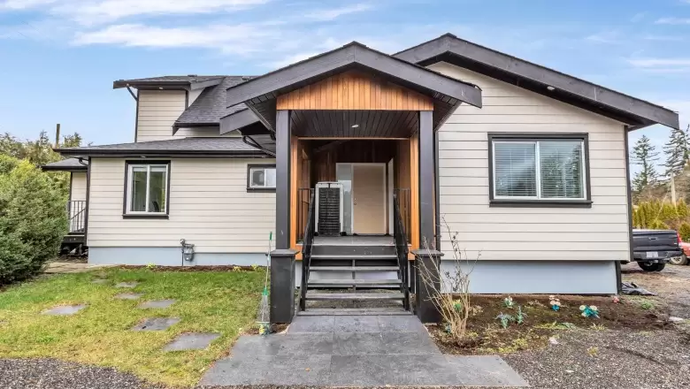 25689 DEWDNEY TRUNK ROAD, Maple Ridge, BC