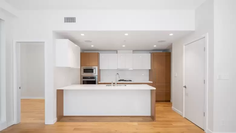 601 788 ARTHUR ERICKSON PLACE image #1