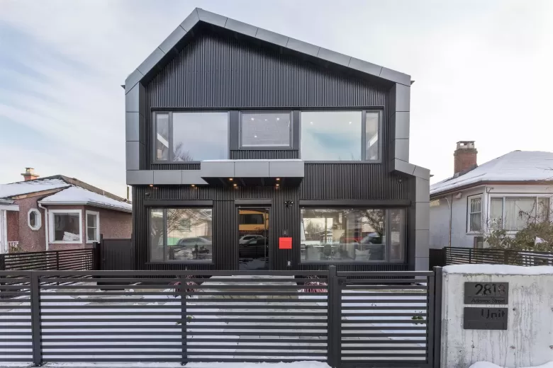 2818 ADANAC STREET image #1