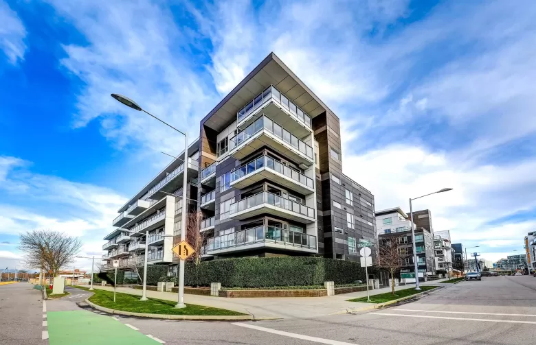 105 7008 RIVER PARKWAY image #1