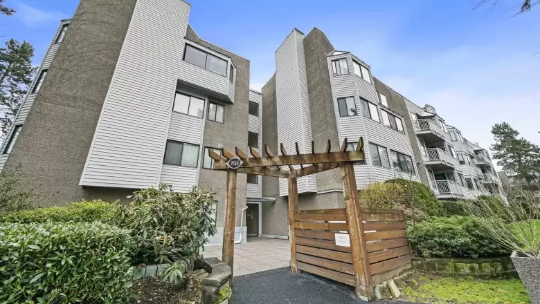 109 9584 MANCHESTER DRIVE image #1