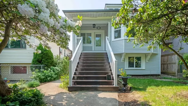 1876 E 36TH AVENUE image #1