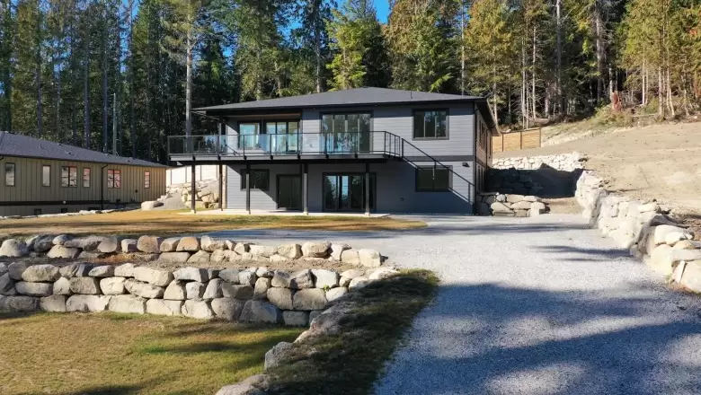 2390 LOWER ROAD image #1