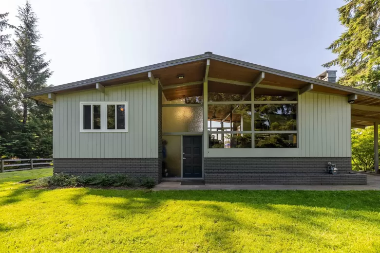 26838 18 AVENUE image #1