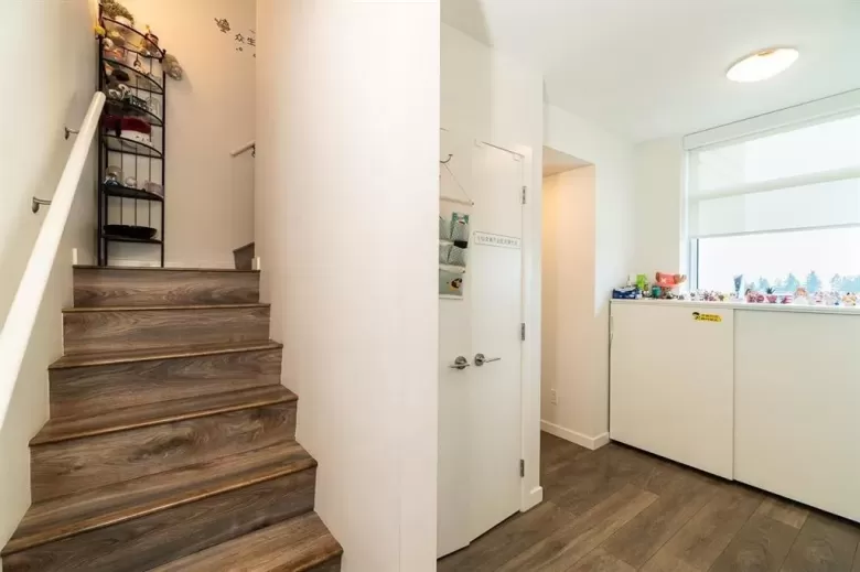406 6461 TELFORD AVENUE image #1