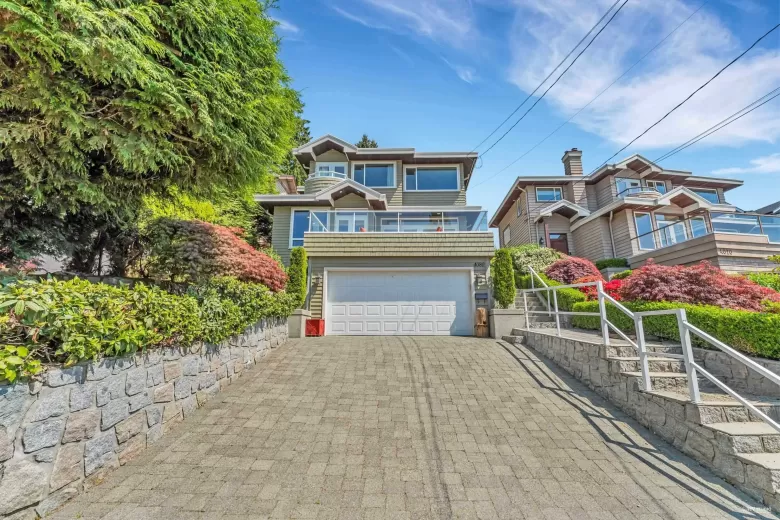 4080 ST. PAULS AVENUE image #1