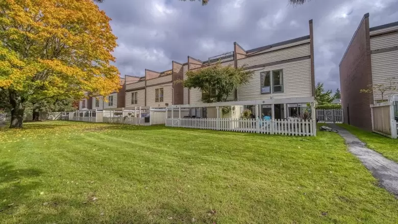 47 10200 4TH AVENUE image #1