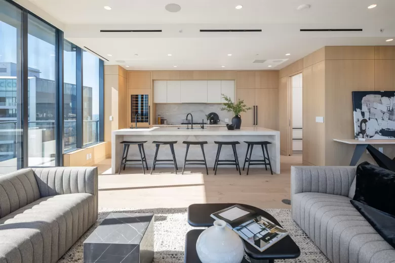 3803 1335 HOWE STREET image #1