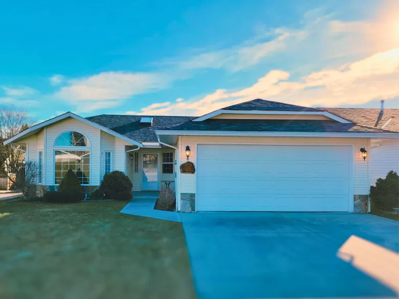 4 535 SHAW ROAD image #1