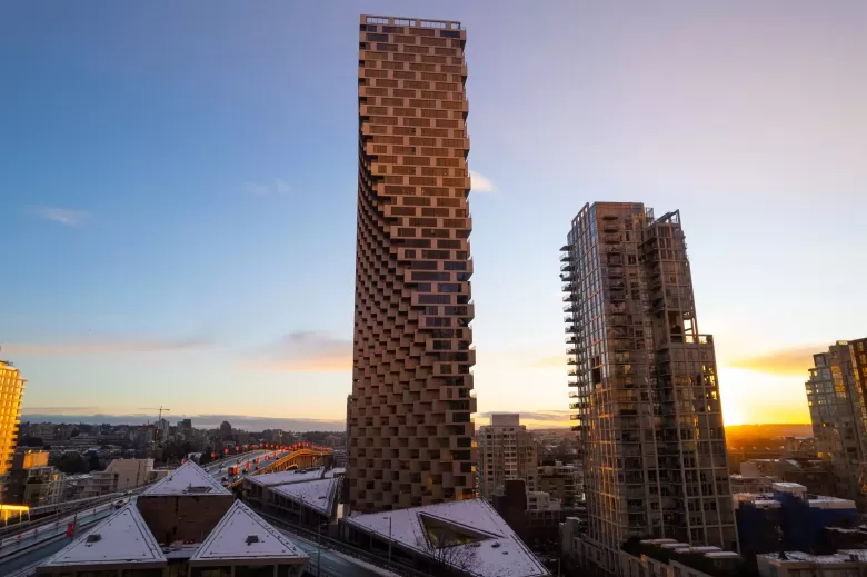3707 1480 HOWE STREET image #1